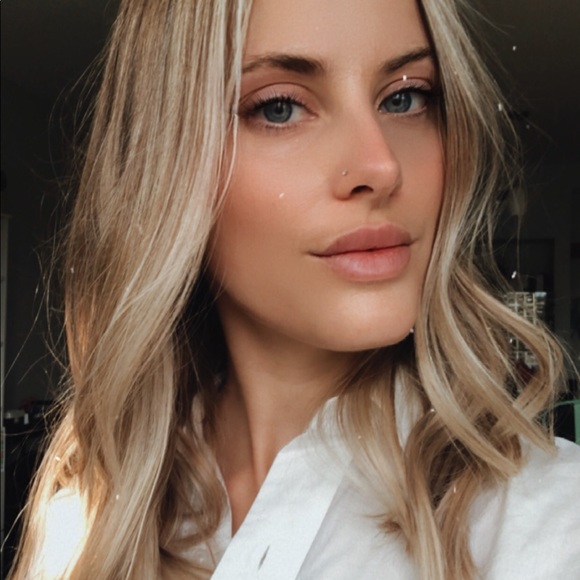 Meet your Posher, Molly - Picture 1 of 4